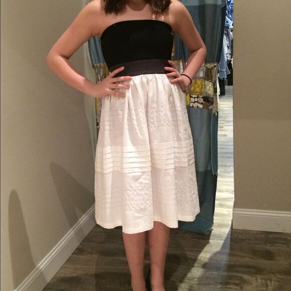 Egan Greece Tube Theory Black/White strapless dress - size 0 - Picture 2 of 4